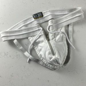 Manzone. Zippered jock strap. D I N G Y.